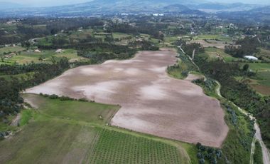 Venta Espectacular Propiedad de 11.932 m2, Cotacachi Imbabura