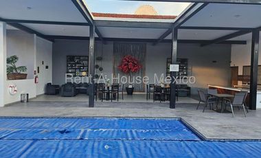 Se vende Departamento de 3 recámaras con excelente distribución en El Condado QH1613