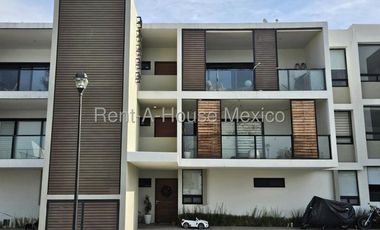 Se vende Departamento de 3 recámaras con excelente distribución en El Condado QH1613