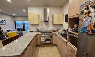 Se vende Departamento de 3 recámaras con excelente distribución en El Condado QH1613