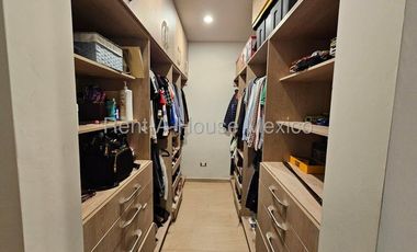 Se vende Departamento de 3 recámaras con excelente distribución en El Condado QH1613