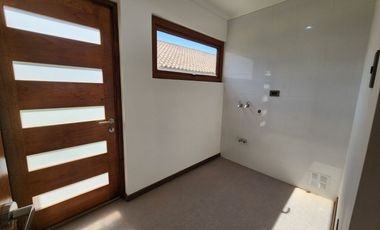 Se arrienda hermosa casa en Mirador de Nogales, Machali