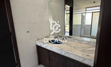 SE RENTA CASA EN ALAMEDA