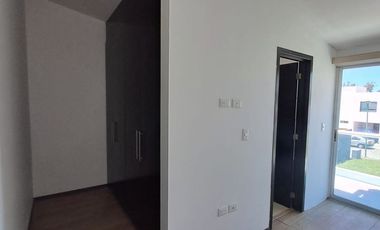 VENTA DE CASA EN FRACCIONAMIENTO ENTRE ALAMEDAS ATLIXCO, PUEBLA