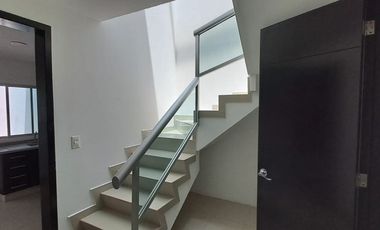 VENTA DE CASA EN FRACCIONAMIENTO ENTRE ALAMEDAS ATLIXCO, PUEBLA