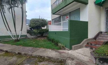 VENDO APARTAMENTO DE UN PRIMER PISO EN EL CONJUNTO CERRADO EL PRADO.