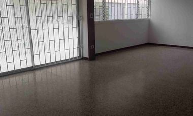 VENDO APARTAMENTO DE UN PRIMER PISO EN EL CONJUNTO CERRADO EL PRADO.