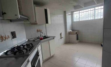 VENDO APARTAMENTO DE UN PRIMER PISO EN EL CONJUNTO CERRADO EL PRADO.
