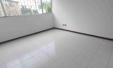 VENDO APARTAMENTO DE UN PRIMER PISO EN EL CONJUNTO CERRADO EL PRADO.