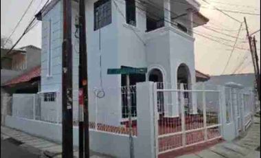 Lokasi Premium Pramuka! Rumah 5 KT, SHM, Carport 2 Mobil