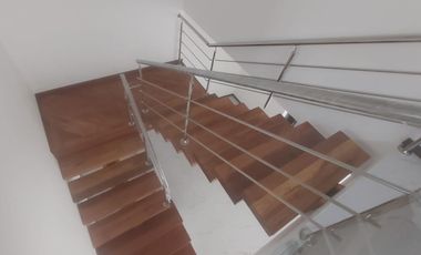 VENTA DE CASA EN URBANIZACIÓN CIUDAD DEL MAR AL SUR DE MANTA, VIA SAN MATEO