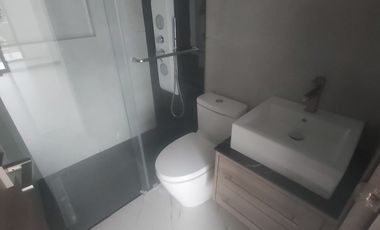 VENTA DE CASA EN URBANIZACIÓN CIUDAD DEL MAR AL SUR DE MANTA, VIA SAN MATEO