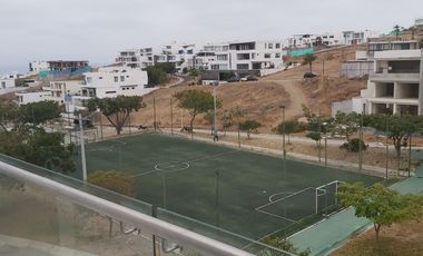 VENTA DE CASA EN URBANIZACIÓN CIUDAD DEL MAR AL SUR DE MANTA, VIA SAN MATEO