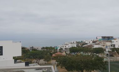 VENTA DE CASA EN URBANIZACIÓN CIUDAD DEL MAR AL SUR DE MANTA, VIA SAN MATEO