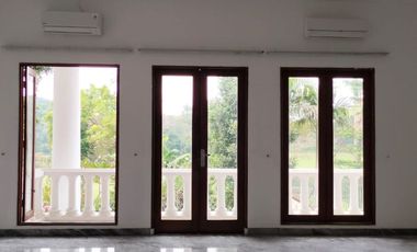 Rumah mewah 2 lantai, swimming Pool, post security, Metro, View Golf Pondok Indah CL 602