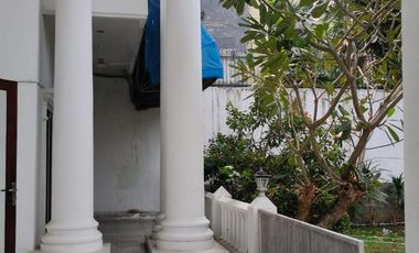 Rumah mewah 2 lantai, swimming Pool, post security, Metro, View Golf Pondok Indah CL 602