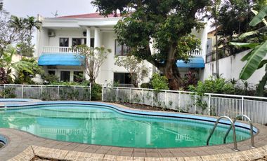 Rumah mewah 2 lantai, swimming Pool, post security, Metro, View Golf Pondok Indah CL 602