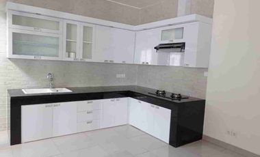 Dijual Rumah Lux Summarecon 
Minimalis Semi Furnished