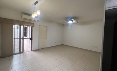 RENTO CASA EN SANTA BARBARA RESIDENCIAL EN HERMOSILLO, SONORA