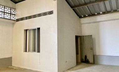 VENTA DE GALPÓN INDUSTRIAL EN BARRIO JOCAY DE MANTA