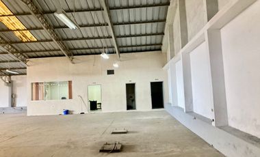 VENTA DE GALPÓN INDUSTRIAL EN BARRIO JOCAY DE MANTA