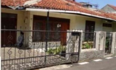 RUMAH IDAMAN ASRI TERAWAT LINGKUNGAN NYAMAN SIAP HUNI DI MARGAHAYU PERMAI BANDUNG