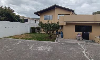 VENTA DE CASA INDEPENDIENTE  San Antonio del Pichincha
