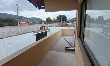 VENTA DE CASA INDEPENDIENTE  San Antonio del Pichincha