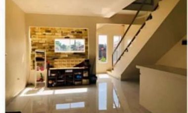 RUMAH BAGUS MINIMALIS 3 LANTAI NYAMAN SIAP HUNI DI SANGKANHURIP BANDUNG
