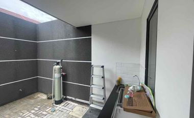 Jual Rumah Take Over Perumahan Serpong Jaya Cluster The Symphony Full Furnished Depan Kompek Ada Pizza Hut