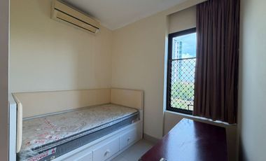 DIJUAL APT 4BR lantai 6, Pool View, di HAMPTON'S PARK, PONDOK INDAH