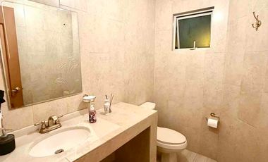 Oportunidad!! Amplia casa en venta en Condominio Bosques de la Hacienda, Metepec!