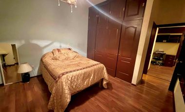 Oportunidad!! Amplia casa en venta en Condominio Bosques de la Hacienda, Metepec!