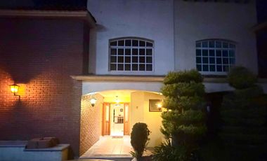 Oportunidad!! Amplia casa en venta en Condominio Bosques de la Hacienda, Metepec!