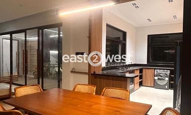 Jual Villa Casa Del Bosque di AMURATAN VILLAS Kawasan Jalan Setiabudi Kota Bandung Mewah Super Strategis