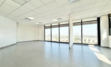 Oficinas en Renta Edificio Jose Benitez 2211, Col Chepevera