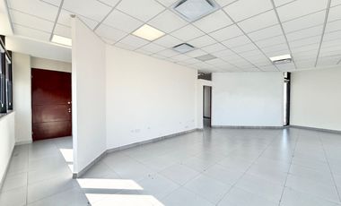 Oficinas en Renta Edificio Jose Benitez 2211, Col Chepevera