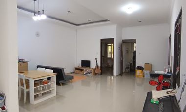 RUMAH IDAMAN MINIMALIS MODERN 2 LANTAI NYAMAN STRATEGIS SIAP HUNI DI TAMAN HOLIS INDAH 1 THI1 BANDUNG