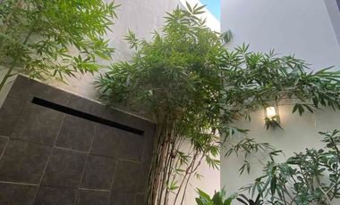 CASA EN VENTA ZONA TRES RÍOS con ELEVADOR y ALBERCA