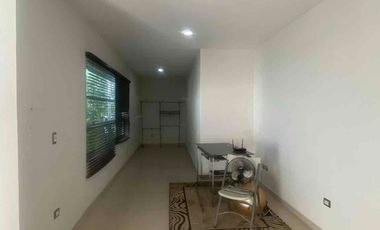 CASA EN VENTA ZONA TRES RÍOS con ELEVADOR y ALBERCA