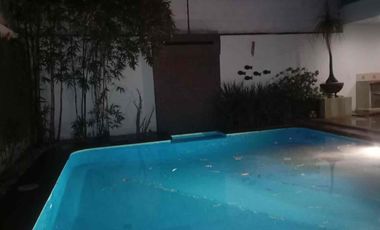 CASA EN VENTA ZONA TRES RÍOS con ELEVADOR y ALBERCA