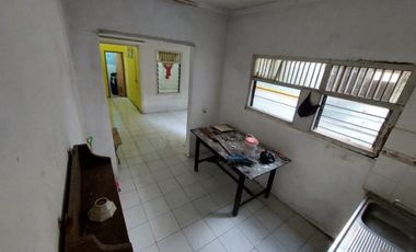 DIJUAL Rumah Tua Hitung Tanah di Daerah Gunung Batu Andir Kota Bandung
