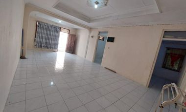 DIJUAL Rumah Tua Hitung Tanah di Daerah Gunung Batu Andir Kota Bandung