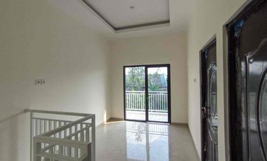 RUMAH BARU 2LT HARGA 1 LANTAI PUCANG GADING BATURSARI MRANGGEN