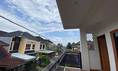 Homestay Muat Banyak Sewa satu Rumah Buat Liburan Keluarga Dekat Pakuwon Mall Jogja