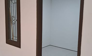 RUMAH BAGUS NYAMAN MINIMALIS MODERN SIAP HUNI DI TATAR BANYAK SUMBA KOTA BARU PARAHYANGAN KBP BANDUNG