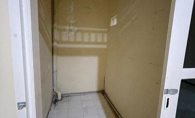 DISEWAKAN CEPAT BARU RENOVASI RUMAH TAMAN PALEM LESTARI 2 LANTAI, JAKARTA BARAT