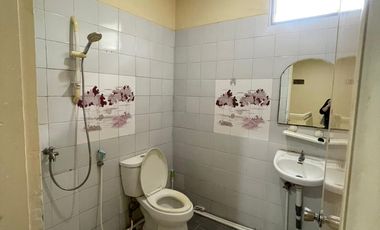 DISEWAKAN CEPAT BARU RENOVASI RUMAH TAMAN PALEM LESTARI 2 LANTAI, JAKARTA BARAT