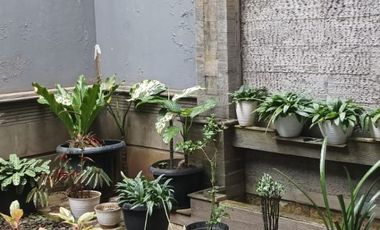 RUMAH BAGUS MINIMALIS MODERN 3 LANTAI FULL FURNISHED SIAP HUNI DI PONDOK HIJAU BANDUNG