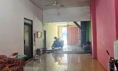 Disewakan Cepat Rumah Bonus tempat usaha di Pinang Dekat pasar bengkok , Tangerang